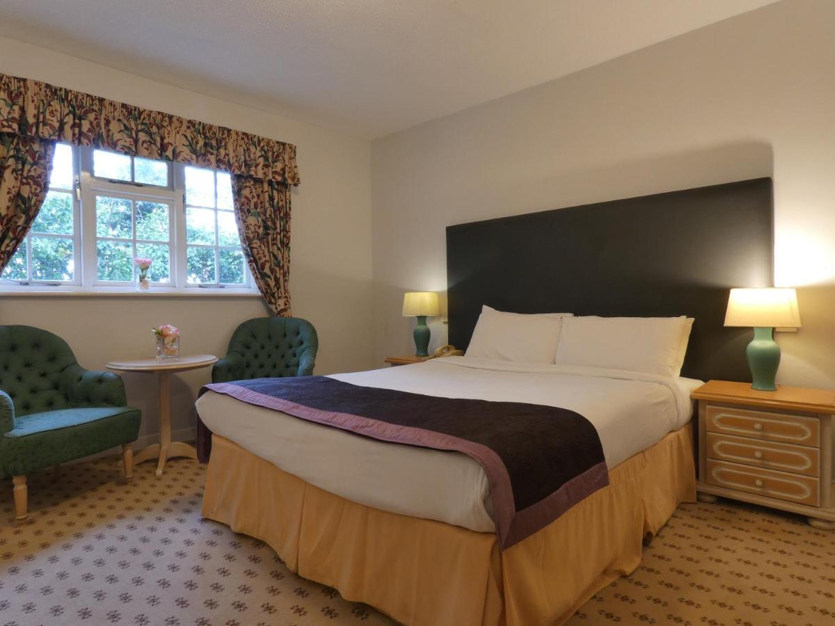 Brook Marston Farm Hotel Sutton Coldfield Bagian luar foto