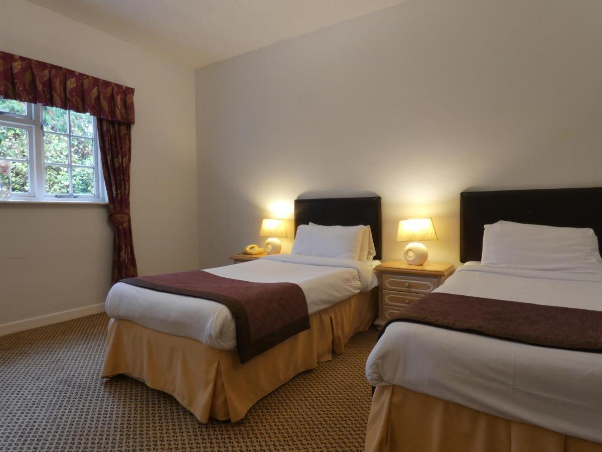 Brook Marston Farm Hotel Sutton Coldfield Bagian luar foto